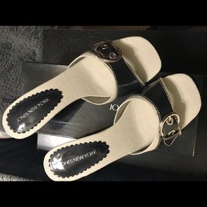 NIB Jones NY patent Sandals - size 8M